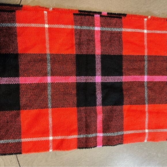 Victorias Secret Red Soft Winter glitter logo Check Plain Fringe Shawl Scarf - Picture 4 of 10